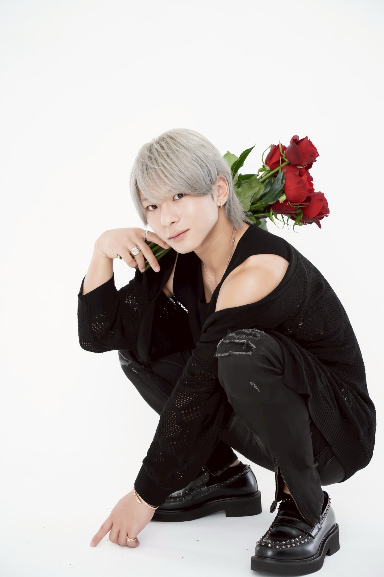 東雲怜弥　公式サイト　メインビジュアル２